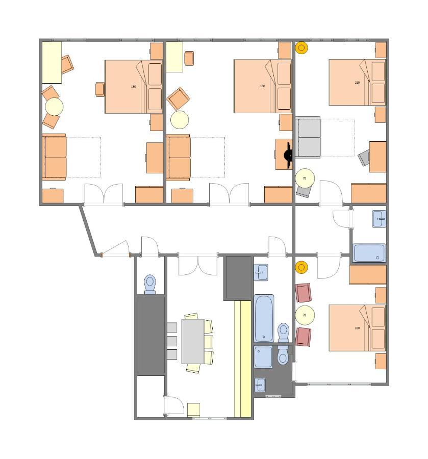 Apartmán 4 Bedrooms 130m2 At The Main Square *